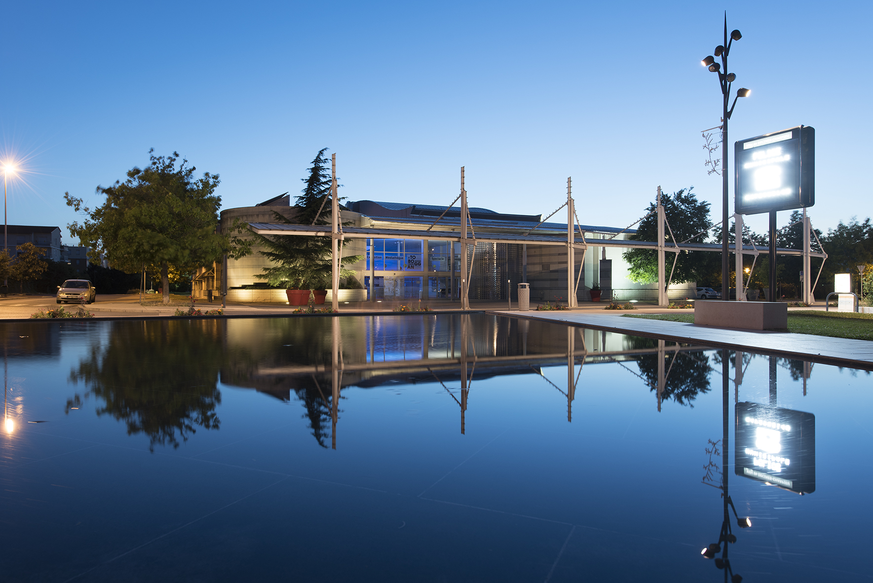 Le Toboggan Décinescharpieu